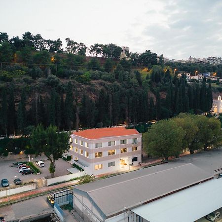 Amario Suites Hotel Айгио Екстериор снимка