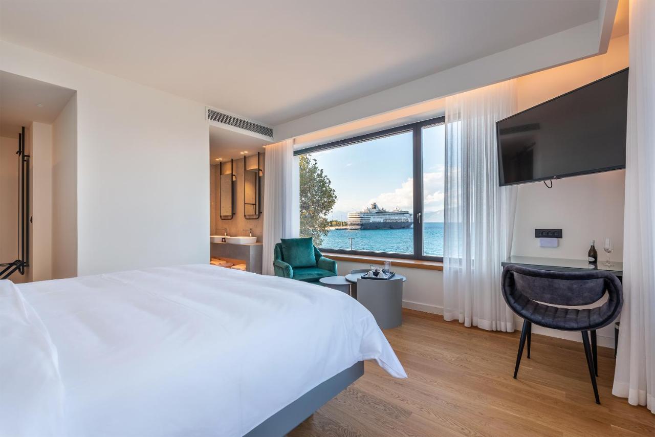 Amario Suites Hotel Айгио Екстериор снимка