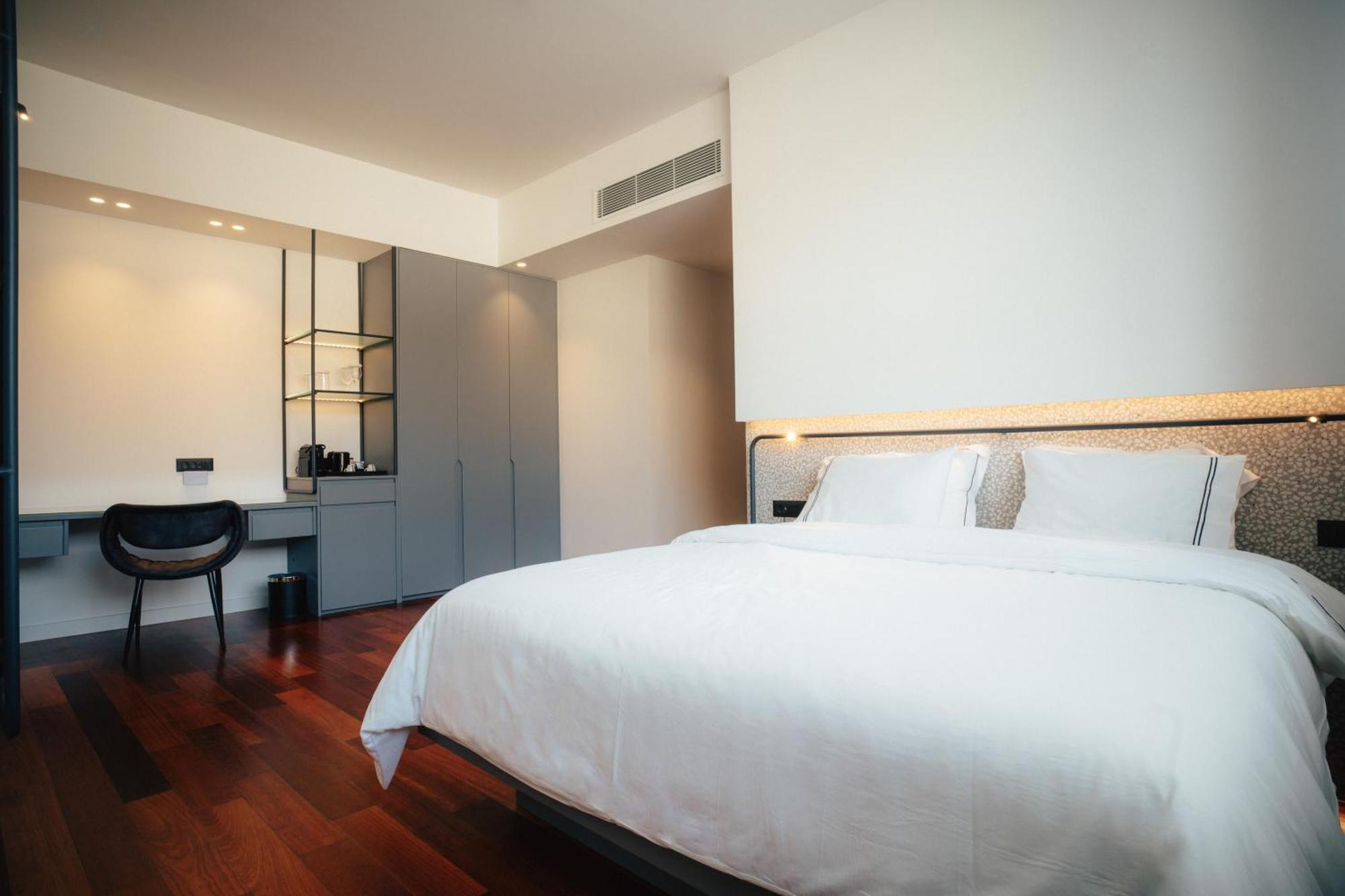 Amario Suites Hotel Айгио Екстериор снимка