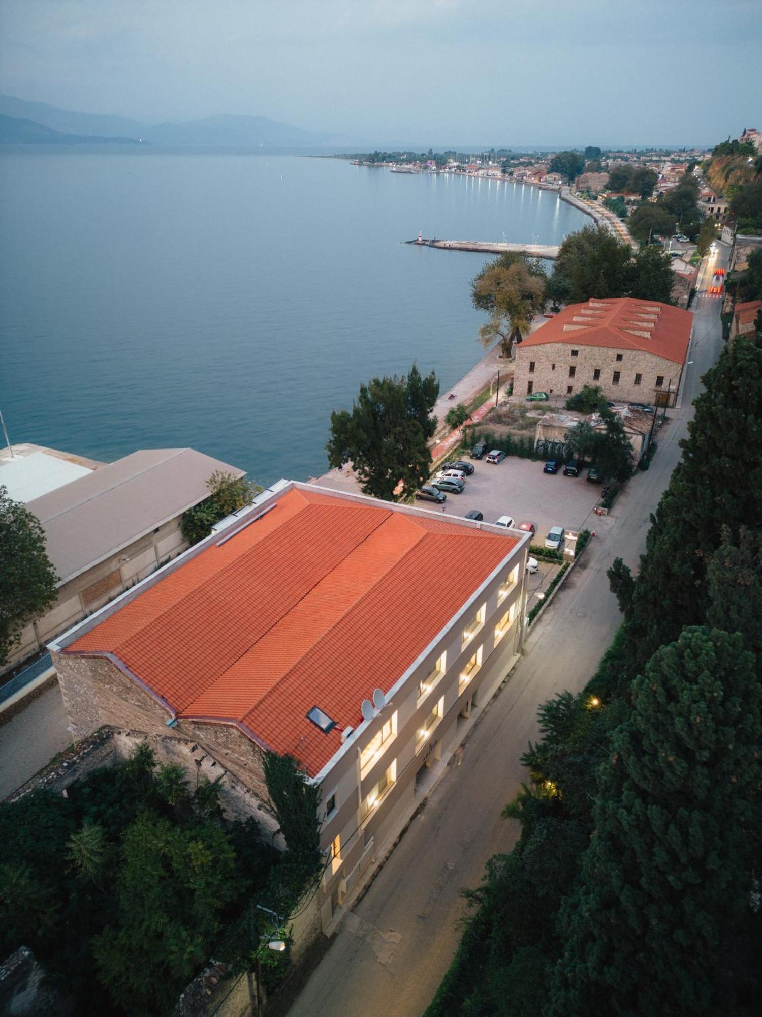 Amario Suites Hotel Айгио Екстериор снимка
